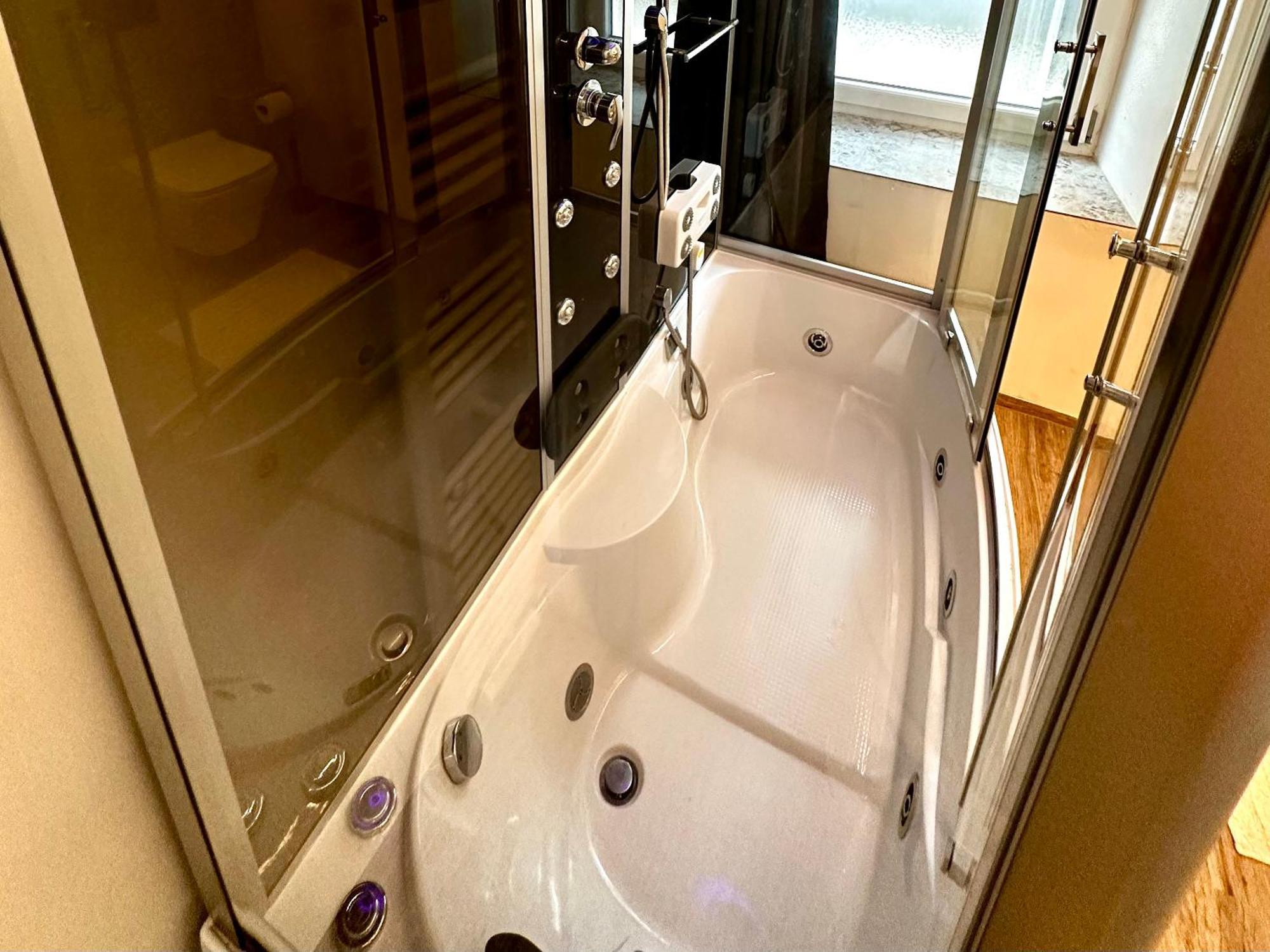 Beefree Whirlpoolsuite34-Free Parking & Fast Internet Пассау Экстерьер фото